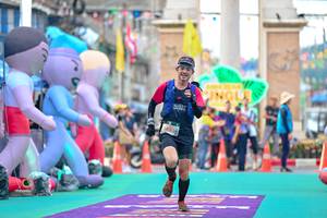 BIB: 56238
                            <button type="button" onclick="openModal(24883289)" class="btn btn-primary btn-sm float-right btn-popup" data-toggle="modal" data-target=".modal-high-quality">
                        <i class="fas fa-shopping-cart"></i> Add to Cart
                    </button>
                                            <button type="button" onclick="isThisMe(24883289, true)" class="btn btn-success btn-sm float-right btn-popup btn-isme hidden" data-toggle="tooltip" data-placement="bottom" title="นี่คือรูปของคุณใช่ไหม คลิกที่นี่เพื่อเอาเข้าอัลบั้ม">
                        <i class="fas fa-plus"></i> Add to album
                    </button>
                    <button type="button" onclick="isThisMe(24883289, false)" class="btn btn-warning btn-sm float-right btn-popup btn-isnotme hidden">
                        <i class="fas fa-ban"></i> Remove from album
                    </button>